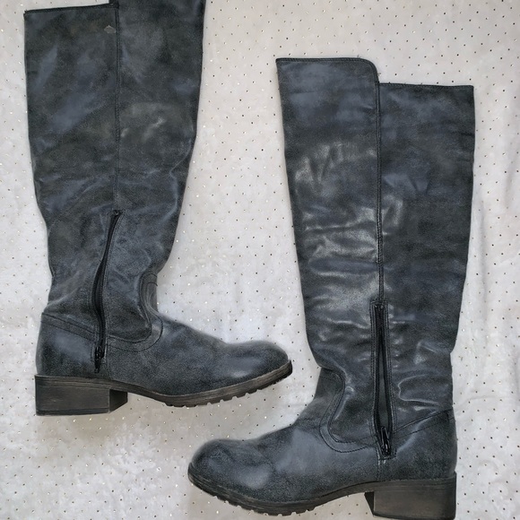 Gray Buckle Calf Boots - Picture 2 of 2